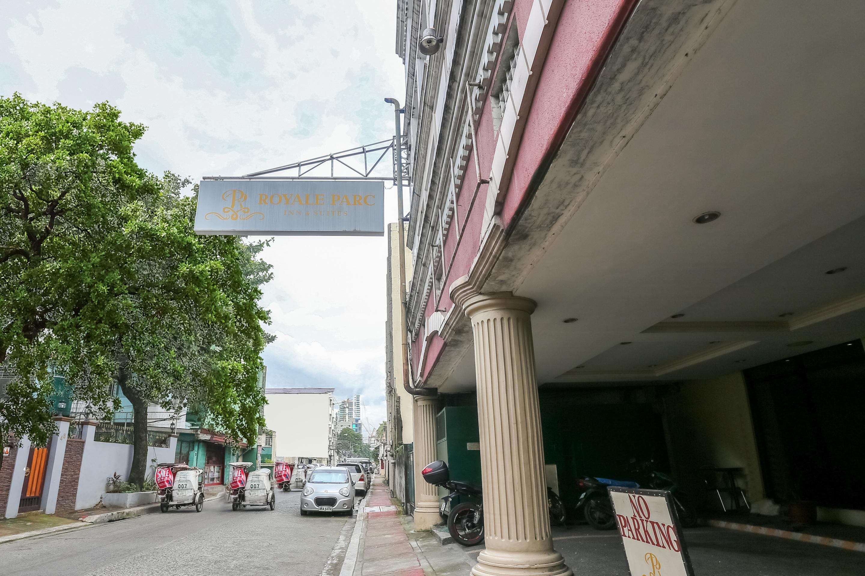 Royale Parc Inn & Suites Quezon City Exterior photo